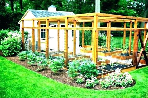 Deer Proof Garden Fence, Deer Proof Garden, Fence Planning, Fenced Vegetable Garden, Deer Proof, Deer Fence, Kinds Of Vegetables, Planter Design, Garden Boxes