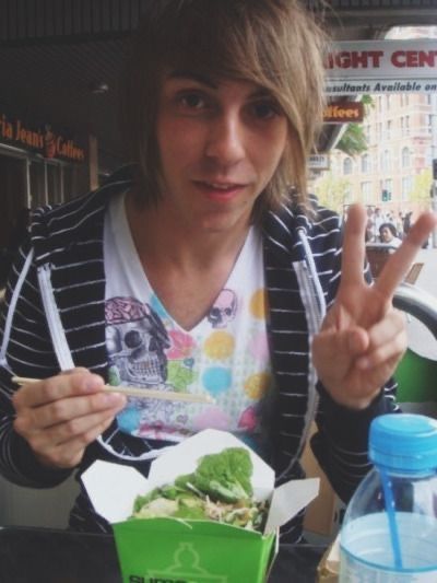 alex gaskarth hair emo scene boy girl Ghost Town Band, Zack Merrick, New Found Glory, Alex Gaskarth, Eating Ramen, Jack Barakat, Gay Dads, Pop Rock Bands, Great Albums