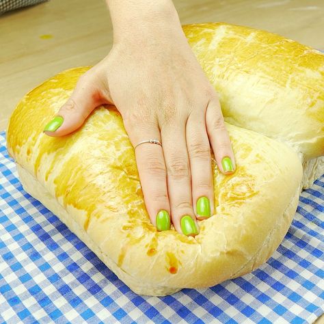 I don't buy bread anymore! Now I only make this recipe at home! It's so easy that even you who have never made bread can do it!!😉🥖 | bread, recipe | I don't buy bread anymore! Now I only make this recipe at home! It's so easy that even you who have never made bread can do it!!😉🥖 | By Dish of the Day | Facebook Cake Donuts Recipe, Bread Pull Apart Recipes, Focaccia Bread Recipe, Bread At Home, Moms Cooking, Chilli Recipes, Meat Dinners, Homemade Cheese, Bread Machine Recipes