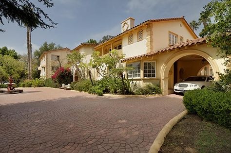 Old Hollywood House, Fatale Aesthetic, Hollywood House, Old Hollywood Homes, Hollywood Mansion, 60s House, 1970s House, 1950s Hollywood, Beverly Hills Houses