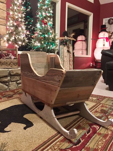 Wooden Sleigh Diy, Indoor Winter Wonderland, Sleigh Decorations, Christmas Sleigh Decorations, Nashville House, Wooden Sleigh, Christmas Diy Wood, Christmas Sled, Christmas Furniture