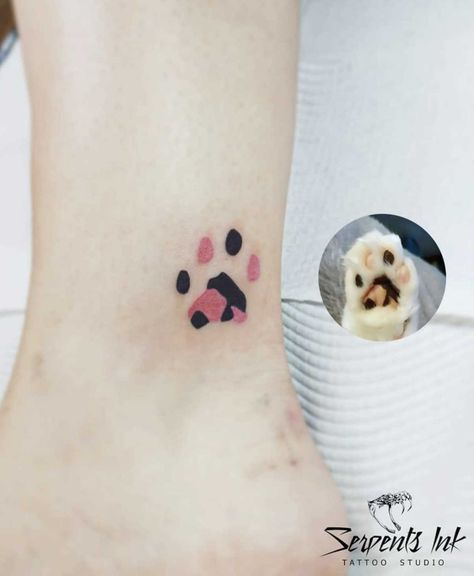 Small Paw Tattoo, Cat Print Tattoo, Penny Tattoo, Cat Paw Print Tattoo, Cat Tats, Fii Puternic, Cat Paw Tattoos, Pawprint Tattoo, Paw Tattoo