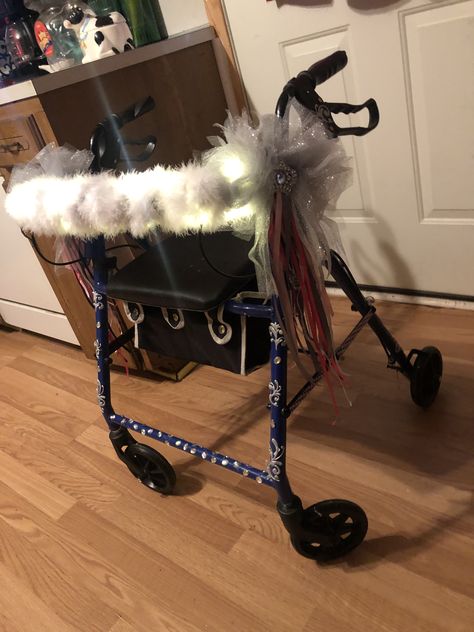 DIY Design Ideas with lights for a Rollater Walker aid. Perfect for a Diva! Wheelchair Decorations Ideas For Wedding, Walker Accessories Diy, Walker Decorations Diy, Rollator Decorations, Walker Decorations, Walker Decorations Decorating Ideas, Disabled Fashion, Activities Director, Memory Care Activities