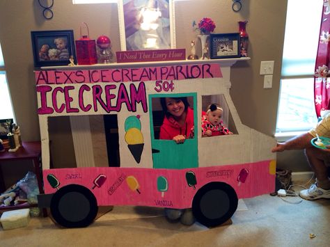 Cardboard cut out ice cream truck Ice Cream Truck Dramatic Play, Ice Cream Truck Cardboard, Ice Cream Cart Design, Diy Ice Cream Truck, Cardboard Ice Cream, Cardboard Cars, Food Truck Party, Stall Decorations, Cardboard Box Car