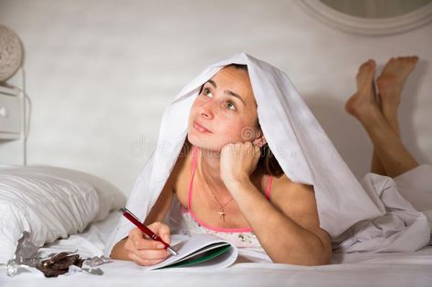 Writing In Diary, Woman Writing, Bed At Night, Diary Writing, Laying In Bed, Women Writing, Reference Poses, Presentation Template, Art Reference Poses