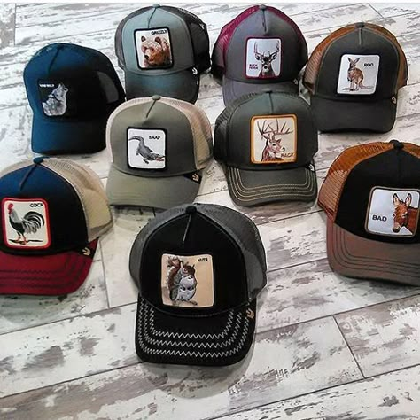 La marca de gorras (con animales) que todos llevan Messi Neymar, Country Hats, Dope Hats, Black Men Fashion Casual, Pants Outfit Men, Mens Trucker Hat, Autumn Trends, Goorin Bros, Stylish Men Casual