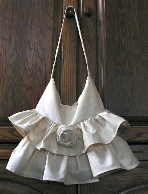 Ruffle Bag, Ruffles Bag, Purse Sewing, Diy Bag Designs, Home Decor Crafts, Muslin Bags, Bag Ideas, Pretty Bags, Diy Tutorials