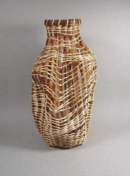 Contemporary Baskets, Willow Weaving, Birch Bark, Handmade Baskets, Basket Design, Tree Bark, Weaving Projects, Weaving Art, Basket Weaving