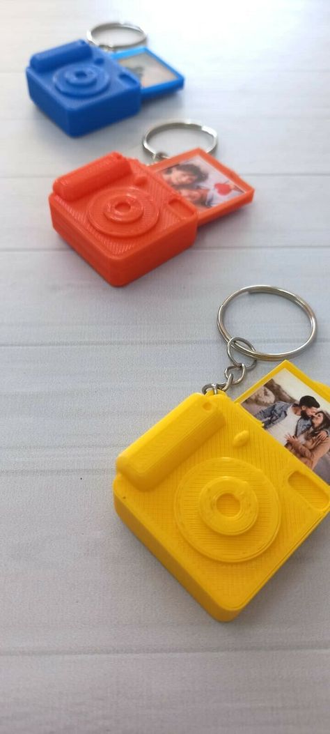 3d Printing Gadgets, 3d Printer Keychains, 3d Printed Keychain, 3d Printed Gifts, Keychain Camera, Technology Teacher, 3d Printing Toys, Weird Gadgets, Camera Keychain