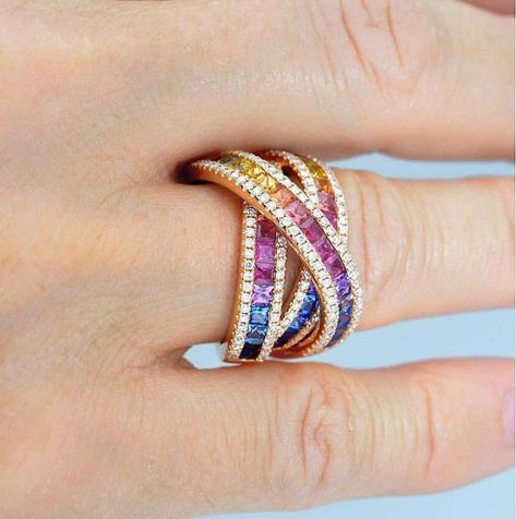 Multi Sapphire Ring, Cocktail Diamond Ring, Band Ideas, Pink Stone Rings, Multi Sapphire, Gold Cocktail Ring, Ring Hand, Gold Cocktail, Diamond Cocktail Rings