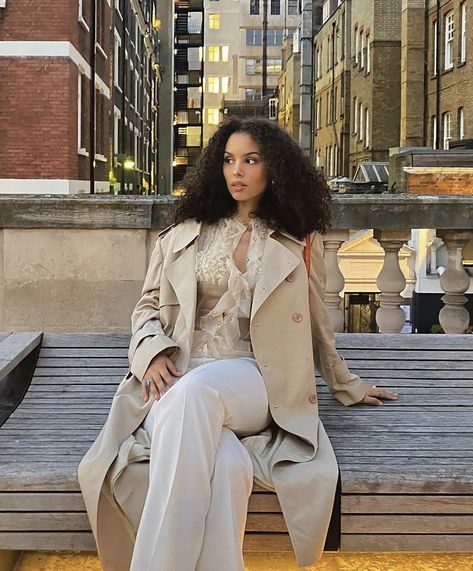 Rhea Ebanks, Chic Outfits, Duster Coat, Women's Blazer, Blazer, Instagram Photo, Instagram