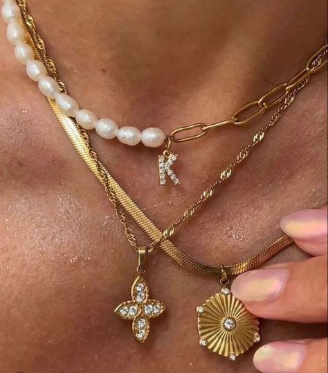 designer jewelry stack, gold necklace, layered necklaces, 18k gold jewelry, van cleef, louis vuitton, cartier Pink Cowboy Boots, Gold Bracelets Stacked, Cartier Necklace, Dope Jewelry, Jewelry Essentials, Rose Gold Jewelry, Jewelry Inspo, Dream Jewelry, Necklace Jewelry