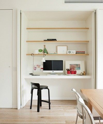 Office - Study Built Inside Cupboard - recessing doors - maybe in space between living/sleeping zones Computer Nook, Hidden Desk, Desk Nook, Office Cupboards, Office Nook, Study Nook, Desk Areas, Built In Desk, Home Office Space