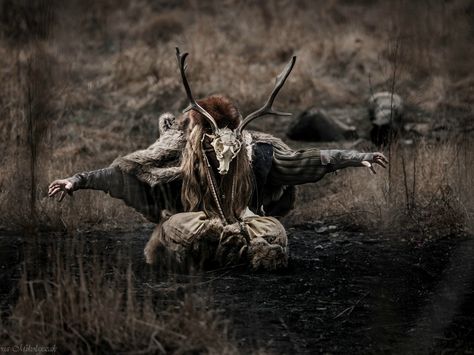 “Space does not permit a rehash of the vexed debate around the antiquity or otherwise of early Germanic, Old Norse or Viking age rune-casting, except to note that there is equivocal historical evidence which has split scholars into camps both for and against.” — Paul Mountfort Viking Aesthetic, Arte Viking, Viking Quotes, Lady Macbeth, Viking Life, Dark Witch, Norse Pagan, Old Norse, Norse Vikings