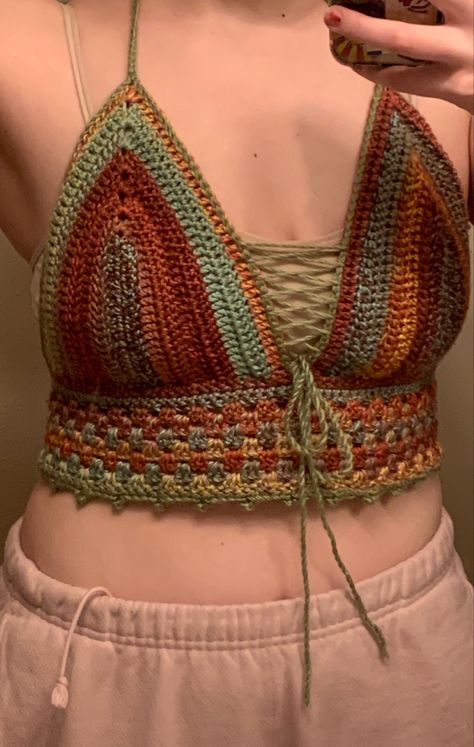 Crochet Top Outfit, Hippie Crochet, Mode Hippie, Stylish Crochet, Estilo Hippie, Bag Designs, Hippie Style Clothing, Patterns Ideas, Crochet Fashion Patterns