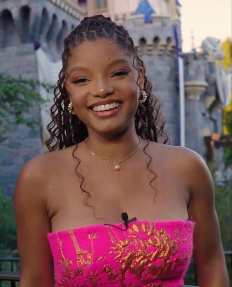 Bailey Aesthetic, Halle Bailey, The Goal, Halle, Pink