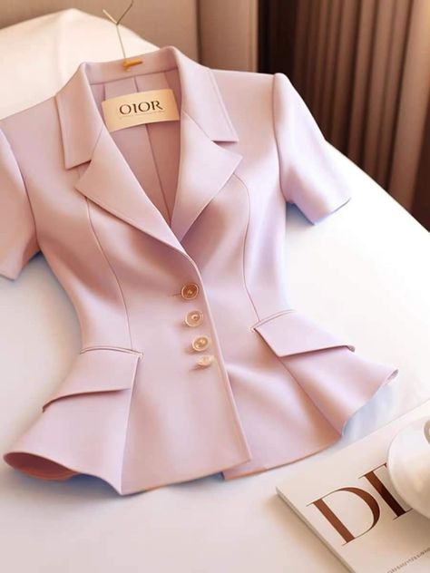 Office Suits For Women, Stylish Work Attire, Elegant Dresses Classy, Woman Suit Fashion, Shirts Women Fashion, Classy Dress Outfits, Classy Work Outfits, Stylish Work Outfits, Modest Fashion Outfits