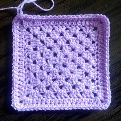 Plain Granny Square, Crochet Blanket Border, Granny Square Pattern Free, Sunburst Granny Square, Granny Pattern, Granny Square Crochet Patterns Free, Granny Square Pattern, Crochet Granny Square Blanket, Crochet Granny Square