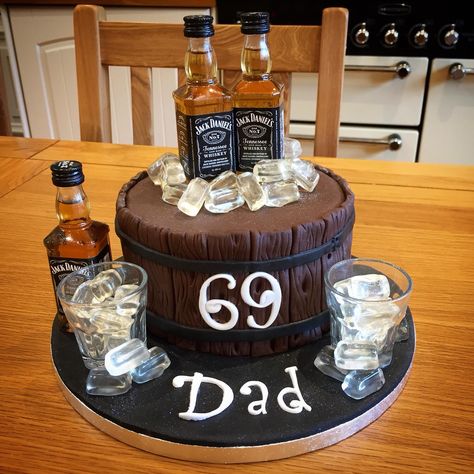 Whiskey Decorated Cake, Happy 69th Birthday, 69th Birthday, Dad Birthday Cakes, Cake Birthday Cake, Birthday Cake Ideas, Bday Cake, Cakes For Men, Decorated Cakes