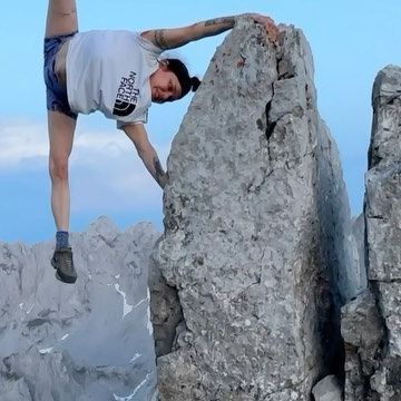 Stefanie Millinger on Instagram: "New favorite sound unlocked 🤌🏼😂 I heard this sound a few days ago by @nathantsuji and of course I had to use it 😜. 🎥 @zeppaio 🔥 . #athlete #humanflag #stefaniemillinger #freesolo #climbing #rockclimbing #sendit #badass" Stefanie Millinger, Human Flag, Financially Stable, July 25, Rock Climbing, Of Course, Climbing, Sound, On Instagram