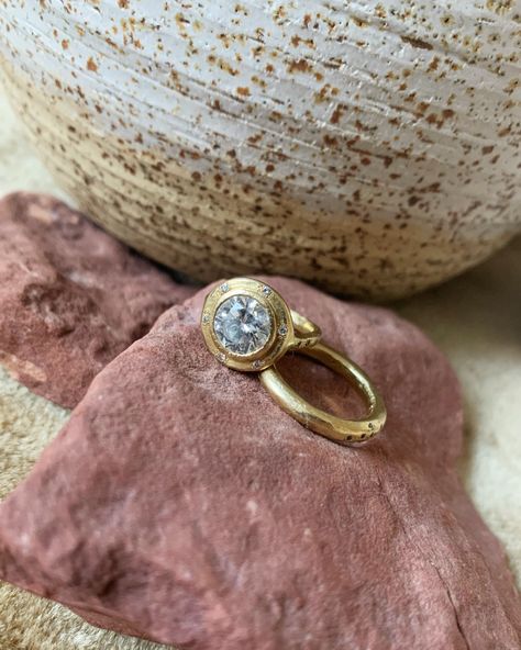 Eden Grinshpan, Ring Inspiration, Engagement Ring Inspiration, Modern Love, Two Girls, Diamond Fashion, Red Carpet Fashion, Eden, Natural Diamonds