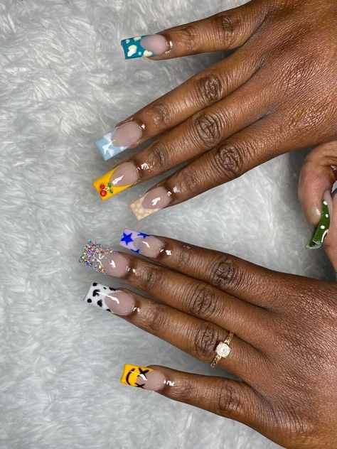 Short Nails Black Women, Med Nails, Short Nail Sets, Short Nails Black, Steak Meals, Nails Black Women, Match Nails, Mix Match Nails, Acrylics Nails