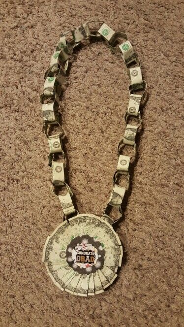 Money Chain For Graduate, Money Headband, Money Diy Gift, Money Crown, Lei Diy, Graduation Cords, Graduation Leis Diy Ribbons, Money Lei Diy, Grad Cakes