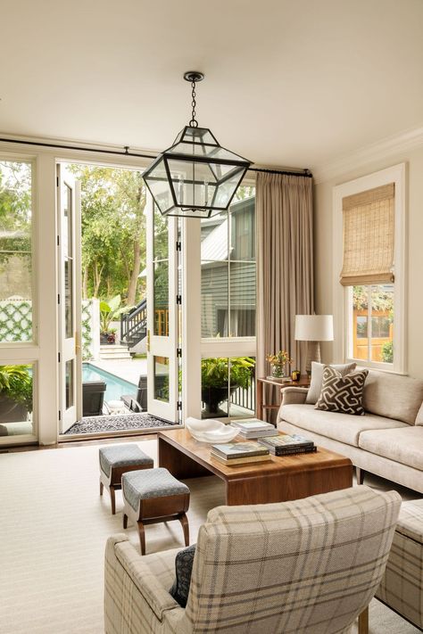 Charleston Luxury - Interior Designer Charleston, Kiawah, Margaret Donaldson Interiors Charleston Design Inspiration, Charleston Homes Interiors, Charleston Design, Charleston Interior Design, Retreat House, Charleston Homes, Renovation Design, Low Country, Living Room Interior