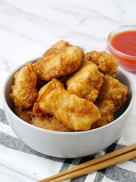 Chicken Balls with Sweet and Sour Sauce Fried Chicken Balls Recipe, Fried Chicken Balls, Chinese Chicken Balls Recipe, Chinese Chicken Balls, Chicken Balls Recipe, Sweet N Sour Sauce Recipe, Braised Chicken Breast, Homemade Chinese, Homemade Chinese Food