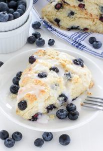 Tender Scones, Ricotta Scones, Irish Scones, Sweet Ricotta, Blueberry Ricotta, Healthy Scones, Blueberry Scones Recipe, Sicilian Food, Scone Recipes