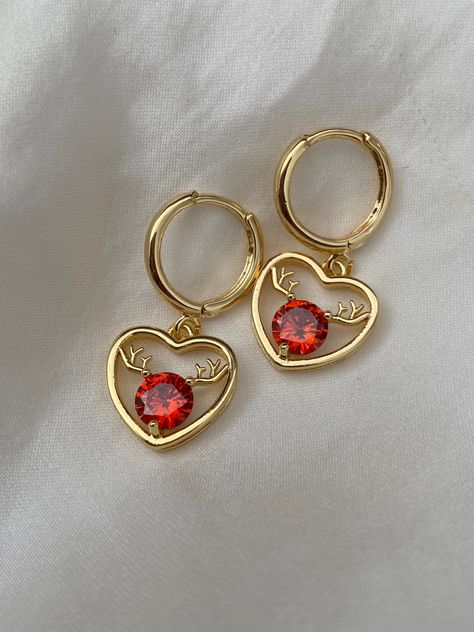 Brand new  🎄LIMITED EDITION CHRISTMAS EARRINGS🎄 Get in quick as only a few available  💕Handmade by yours truly  Beautiful high quality that is nickel and lead free. Huggies, charm and all findings are 18K gold plated and tarnish resistant COLOURGold  SIZE2.7 TL Heart charm is 1.4x 1.6cm Material18K Plated Gold Brass Weight2.6g 💌 Price includes free untracked shipping within Australia *These earrings are made to sit side facing. Please refer to try on picture. **These huggies have an 1mm thic Heart Christmas, Ear Pins, Red Nose, Christmas Earrings, Gold Christmas, Jewelry Earrings Hoops, Gold Hoop Earrings, Try On, Heart Charm