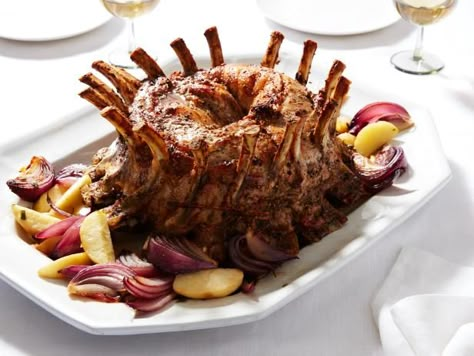 Celebrate Christmas with friends, family and festive recipes. What could be merrier than that?! Crown Roast Pork, Crown Roast Recipe, Crown Pork Roast, Pork Crown Roast, Desserts Party Ideas, Crown Roast Of Pork, Crown Roast, Desserts Party, Christmas Dinners