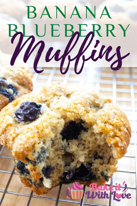 Fluffy Muffins Recipe, Dairy Free Blueberry Muffins, Easy Blueberry Muffins, Keto Blueberry, Muffins Easy, Blueberry Banana Bread, Banana Blueberry Muffins, Rolls Easy, Berry Muffins