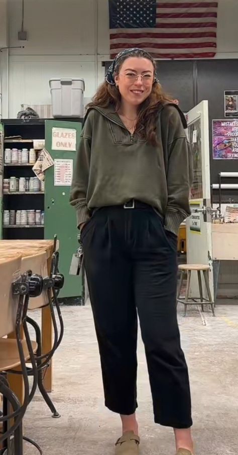 Young Professor Outfit Women, Nonbinary Teacher Outfits, Masc Professional Outfits, Comfy Teacher Outfits Summer, Teaching Outfits High School, Young Teacher Outfits High School, Alternative Teacher Outfits, Transfemme Fashion, Plus Size Androgynous Fashion