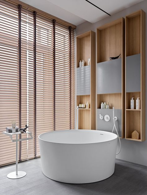 YinjiSpace - Nido Interiors x CLD Residence Okinawa House, Bathroom Furniture Design, Bathroom Blinds, Restroom Design, Architecture Bathroom, Minimalist Apartment, Apartment Projects, Bathroom Inspiration Decor, Hotel Interiors