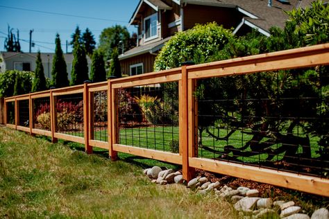 How To Build A Hogwire Fence, Open Fencing Ideas, Short Backyard Fence, Modern Cattle Panel Fence, Front Yard Short Fence Ideas, Wood Fence Covering Ideas, Hogwire Fence Modern, Diy Fence Around Pool, Low Front Yard Fence