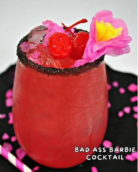 Barbie Drink, Barbie Cocktail, Coctails Recipes, Strawberry Mojito, Fruit Cocktails, Coconut Rum, Incredible Recipes, Drinks Alcohol Recipes, Alcohol Recipes