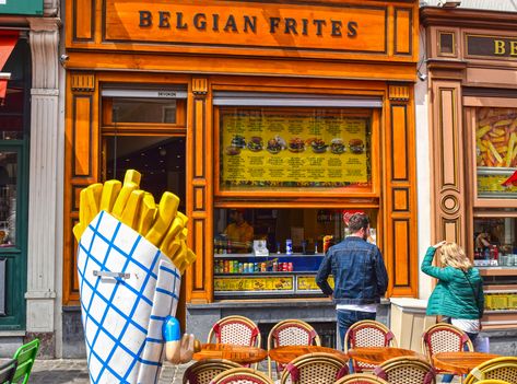 French Fries Shop Design, French Fries Business, Fries Bar, Belgium Fries, Fries Store, Fries Business, French Fries Packaging, Fries Restaurant, French Fries Design