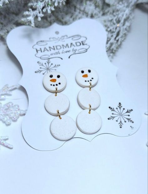 Polymer Clay Snowman, Christmas Clay Earrings, Diy Christmas Earrings, Christmas Earrings Handmade, Christmas Jewelry Diy, Earring Christmas, Polymer Art, Snowman Earrings, Earring Inspo