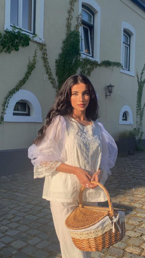 Negin Vand, Negin Ghalavand, Iranian Fashion, Dreamy Whites, Bella Hadid Outfits, Model Aesthetic, Which Is Better, French Girl, Insta Photo Ideas