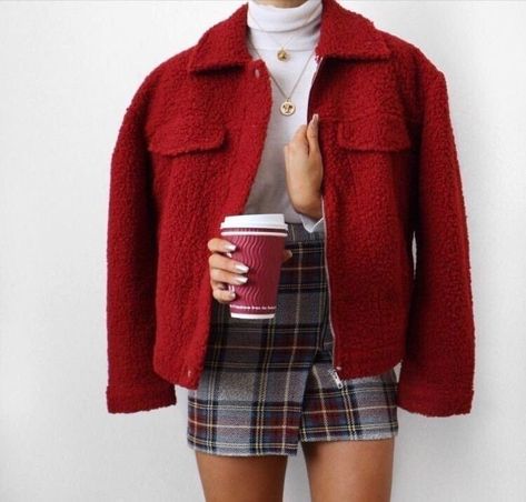 𝑷𝒊𝒏𝒕𝒆𝒓𝒆𝒔𝒕: 𝒉𝒐𝒏𝒆𝒆𝒚𝒋𝒊𝒏 ❀ Outfit Chic, Gossip Girl Fashion, Fashion Trends Winter, Tumblr Outfits, Mode Inspo, Plaid Skirt, 가을 패션, Mode Inspiration, Street Style Outfit