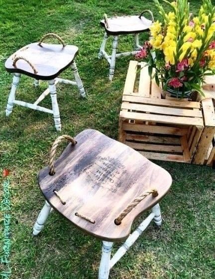 Repurposed Chairs, Upcycled Furniture Before And After, Antiquing Furniture Diy, Old Bookshelves, Diy Furniture Chair, Upcycled Furniture Diy, Chair Parts, Chair Ideas, Old Chairs