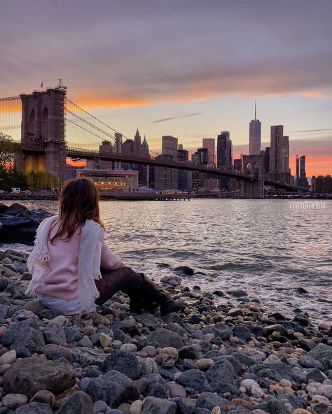 Anyone else looking forward to Fall Season in New York City? 🥰✨ 📍Pebble Beach, 65 Plymouth St, Brooklyn, NY #nycfeelings #nycviews #wowmomentsinnyc #timessquare #topoftherock #dumbobrooklyn wow moments in nyc, romanticizing New York, nyc life Pebble Beach Nyc, Nyc Fall Aesthetic, New York Romantic, Nyc Photoshoot, Wow Mom, Nyc Photos, Nyc Fall, Holy Moly, Nyc Life