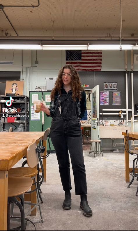 Black Overalls Outfit, Barista Outfits, Art Teacher Outfits, Old Navy Boots, Navy Boots, Teaching Outfits, Doc Marten, Earthy Outfits, Swaggy Outfits