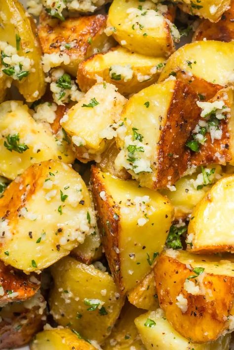 Roasted Garlic Parmesan Potatoes In 30 Minutes 1 Sauce For Roasted Potatoes, Roasted Garlic Parmesan Potatoes, Parm Potatoes, Roasted Garlic Butter, Pecan Crusted Salmon, Deviled Egg Potato Salad, Roasting Garlic In Oven, Easy Fast Dinner Recipes, Baked Recipe