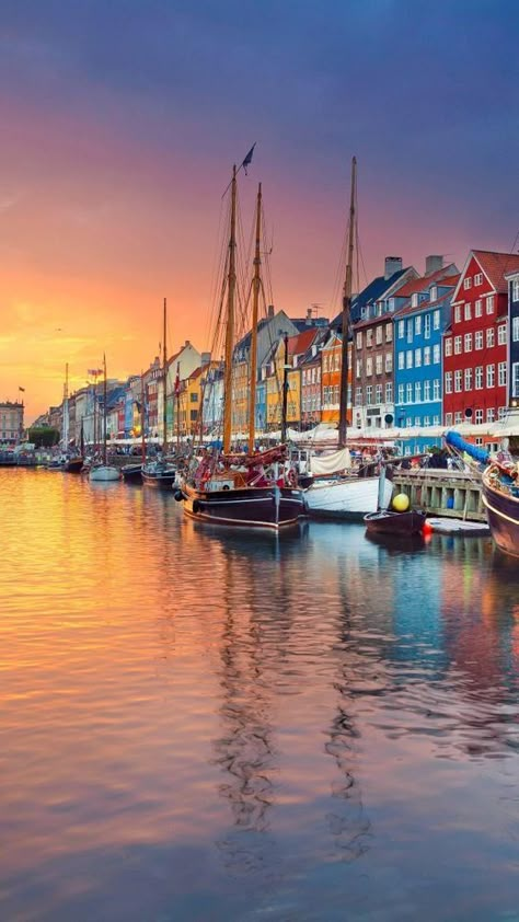 A 84 pieces jigsaw puzzle from Jigidi Danmark Aesthetic, Denmark Aesthetic, Copenhagen Aesthetic, Copenhagen Travel, Denmark Travel, Cities To Visit, Vision Board Pictures, Scandinavia Travel, Holiday Places