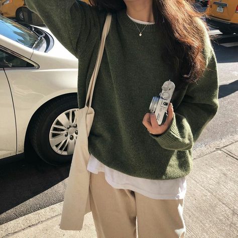 대학생 스타일, Casual Outfit Ideas, Coffee With Friends, Autumn Fits, Casual Clothes, Busy Life, 가을 패션, Outfit Inspo Fall, Green Sweater