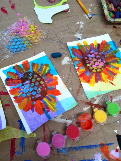 Flower Art For Kids, Art 2nd Grade, Artist Space, Classe D'art, Spring Art Projects, Kindergarten Art Projects, Scribble Art, Elementary Art Projects, Hur Man Målar