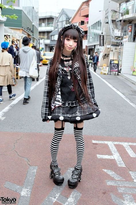 Plaid h.NAOTO Fashion, Striped Socks, Studded Heels & Piercings in Harajuku | Tokyo Fashion News | Bloglovin’ Mode Harajuku, H Naoto, Harajuku Street Style, Estilo Harajuku, 일본 패션, Harajuku Fashion Street, Harajuku Girls, Fashion 90s, Tokyo Street Style