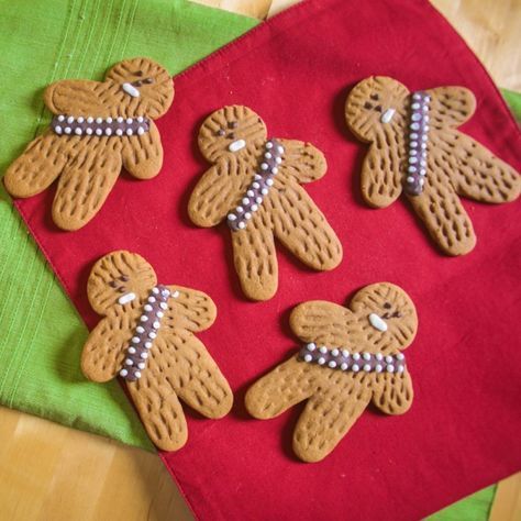 Wookie Cookie, Star Wars Dessert, Wookie Cookies, Cookie Gingerbread, Star Wars Cookies, Star Wars Cake, Star Wars Birthday Party, May The 4th Be With You, Star Wars Day